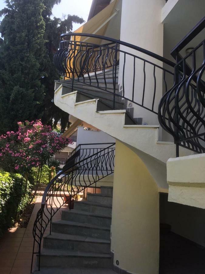 Marco'S Appartments Nea Poteidaia Ngoại thất bức ảnh